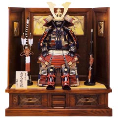 五月人形: 着用　胴丸鎧平飾り