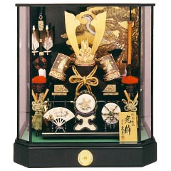 五月人形: 久月作　彫金仁王18号兜　取付ケース入