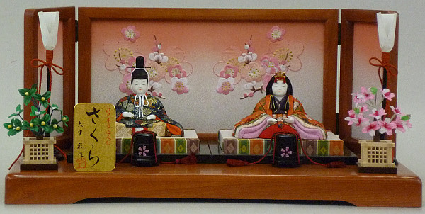 大里彩作　親王飾り　紅白梅刺繍屏風　【4FK2101】