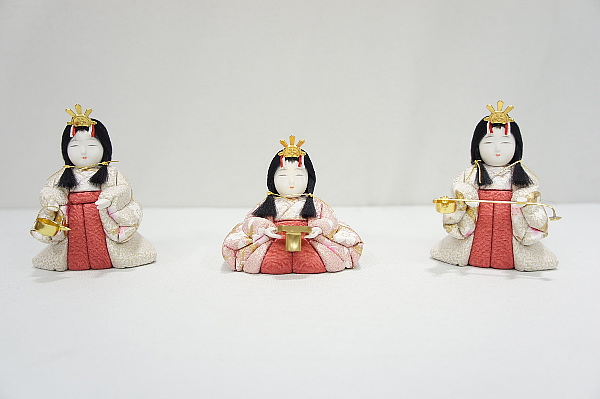 一秀作　雛人形　収納飾り　五人飾（20号・金彩・桐収納）　【C-116】