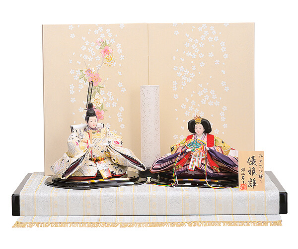 白夢桜　（しろゆめざくら）　親王飾り
