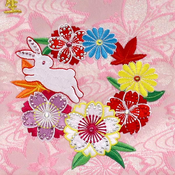 刺繍仕立て名前旗飾り 花と兎（特中） 毛せん付 ※名前・生年月日部分は刺繍
