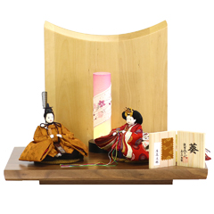 柴田家千代作 衣装着 葵 平安 黄櫨染 唐花文様 柳親王 高級木材使用衝立・台飾り | シンプルな親王飾り