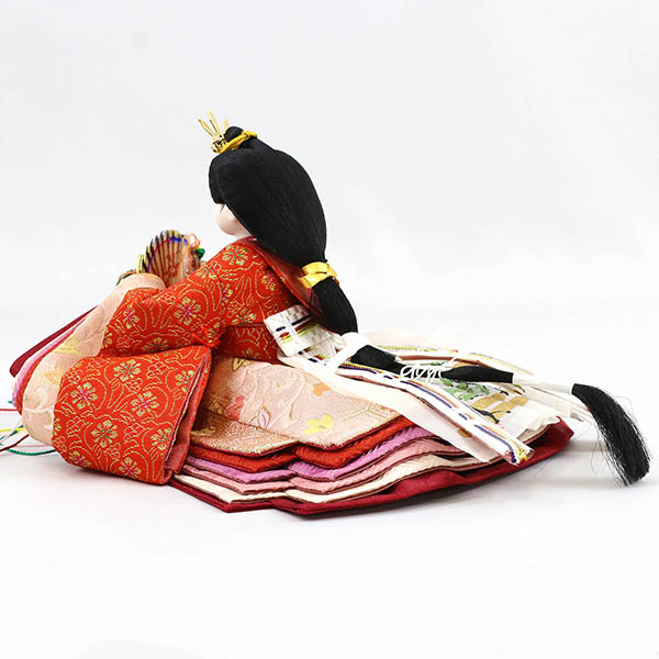 雛人形 柴田家千代 柴田家千代作 葵 金らん ベージュ/赤 柳親王 裾短衣裳着 黒塗り桜柄 円形飾り台 平飾り 詳細画像 柴田家千代 雛人形 柴田家千代作 葵 金らん ベージュ/赤 柳親王 裾短衣裳着 黒塗り桜柄 円形飾り台 平飾り 詳細画像