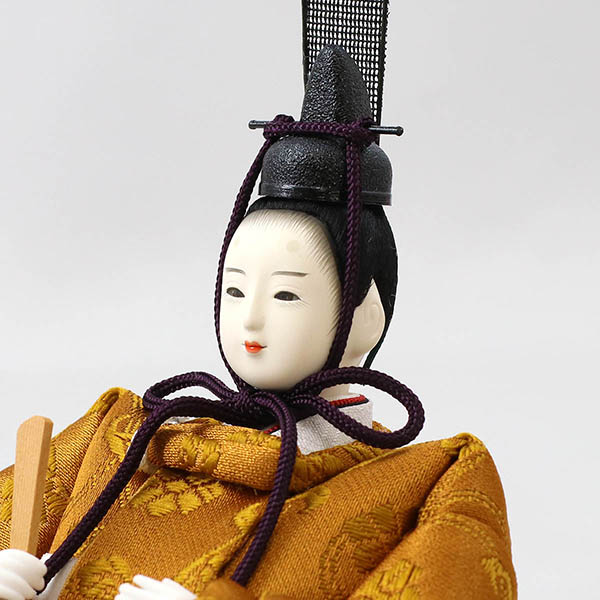 柴田家千代　 雛人形　柴田家千代作 葵 黄櫨染 唐花文様 金茶/赤 柳親王 裾長衣装着 三段ぼかし几帳 華風 黒塗り飾り台 平飾り　詳細画像