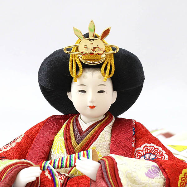 柴田家千代　 雛人形　柴田家千代作 葵 黄櫨染 唐花文様 金茶/赤 柳親王 裾長衣装着 三段ぼかし几帳 華風 黒塗り飾り台 平飾り　詳細画像