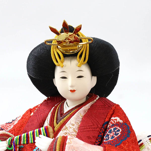 柴田家千代　 雛人形　柴田家千代作 葵 有職 向鶴丸文 黒/赤 柳親王 裾長衣装着 三段ぼかし几帳 華風 黒塗り飾り台 平飾り　詳細画像