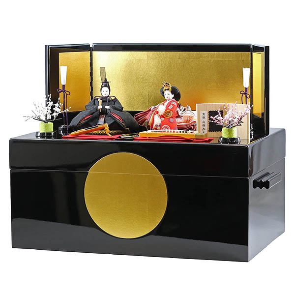 柴田家千代　 雛人形　柴田家千代作 葵 有職 向鶴丸文 黒/赤 柳親王 裾長衣装着 金屏風 黒塗り 収納飾り　詳細画像