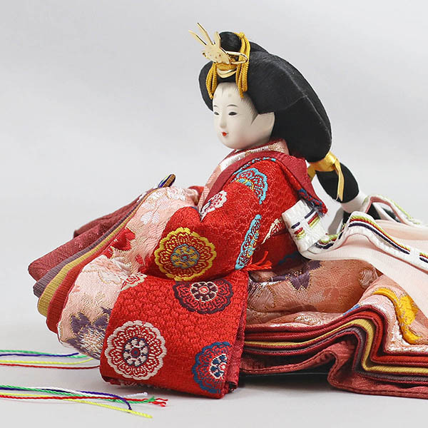 柴田家千代　 雛人形　柴田家千代作 葵 有職 向鶴丸文 黒/赤 柳親王 裾長衣装着 金屏風 黒塗り 収納飾り　詳細画像