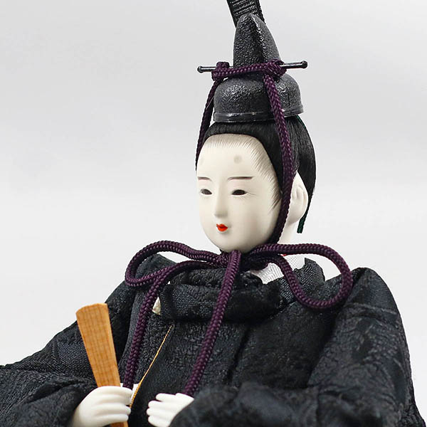 柴田家千代　 雛人形　柴田家千代作 葵 有職 向鶴丸文 黒/赤 柳親王 裾長衣装着 金屏風 黒塗り 収納飾り　詳細画像