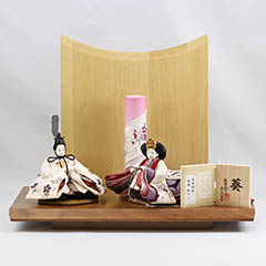 柴田家千代作 葵 算崩地紋 刺繍桜ちらし 白紫 柳親王 裾長衣装着 筒型雪洞 高級木材使用 衝立・飾