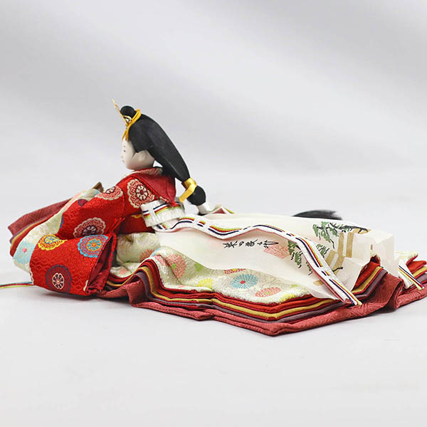 柴田家千代　 雛人形　柴田家千代作 葵 黄櫨染 唐花文様 金茶/赤 柳親王 裾長衣装着 白色七宝文様屏風 桐製収納飾り　詳細画像