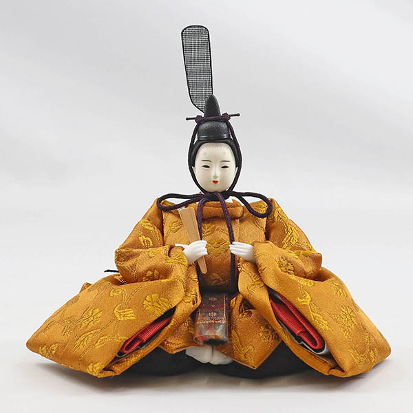 柴田家千代　 雛人形　柴田家千代作 葵 黄櫨染 唐花文様 金茶/赤 柳親王 裾長衣装着 白色七宝文様屏風 桐製収納飾り　詳細画像