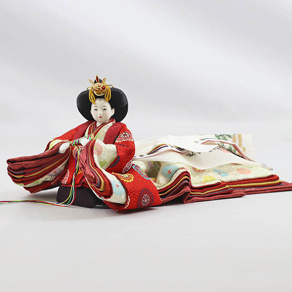 柴田家千代　 雛人形　柴田家千代作 葵 黄櫨染 唐花文様 金茶/赤 柳親王 裾長衣装着 白色七宝文様屏風 桐製収納飾り　詳細画像