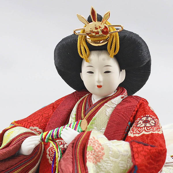 柴田家千代　 雛人形　柴田家千代作 葵 黄櫨染 唐花文様 金茶/赤 柳親王 裾長衣装着 白色七宝文様屏風 桐製収納飾り　詳細画像