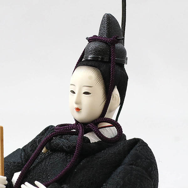 柴田家千代　 雛人形　柴田家千代作 葵 有職 向鶴丸文 黒/赤 柳親王 裾長衣装着 アートフラワー 白木 木目 飾り台　詳細画像