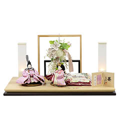 柴田家千代作 葵 麻の葉に丸文 薄紫ピンク 柳親王 裾長衣装着 アートフラワー 白木 木目 飾り台