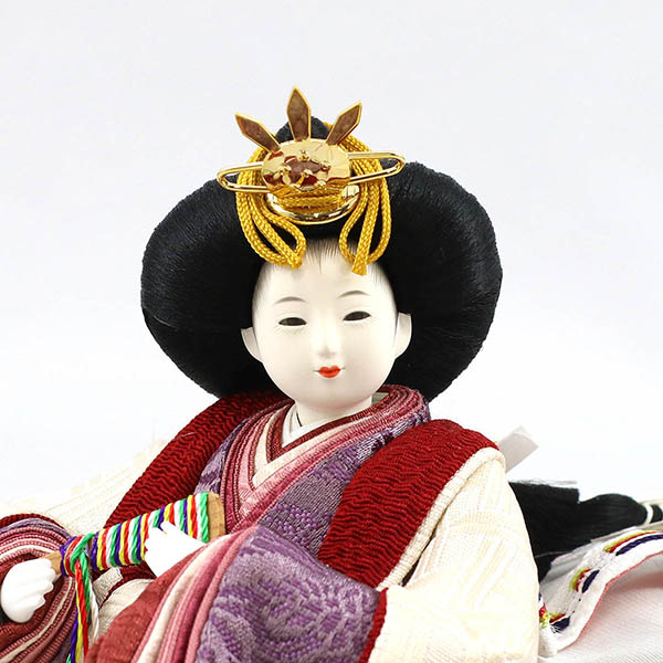 柴田家千代　 雛人形　柴田家千代作 葵 算崩地紋 刺繍桜ちらし 白紫 柳親王 裾長衣装着 アートフラワー 白木 木目 飾り台　詳細画像