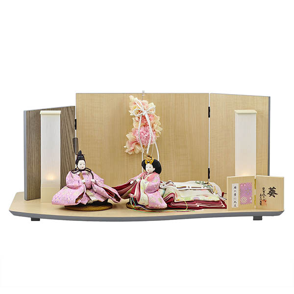 柴田家千代作 葵 麻の葉に丸文 薄紫ピンク 柳親王 裾長衣装着 アートフラワー 白木 木目 飾り台 