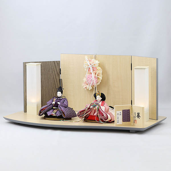 柴田家千代　 雛人形　柴田家千代作 葵 正絹麻の葉文様 紫/ピンク 柳親王 裾短衣裳着 アートフラワー 白木 木目 飾り台 屏風　詳細画像