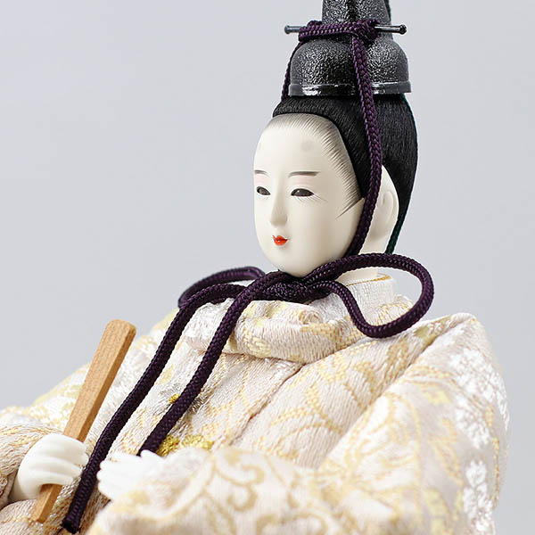 柴田家千代　 雛人形　柴田家千代作 葵 唐花文様に刺繍 かすみ桜 白金 柳親王 裾長衣裳着 アートフラワー 白木 木目 飾り台 屏風　詳細画像