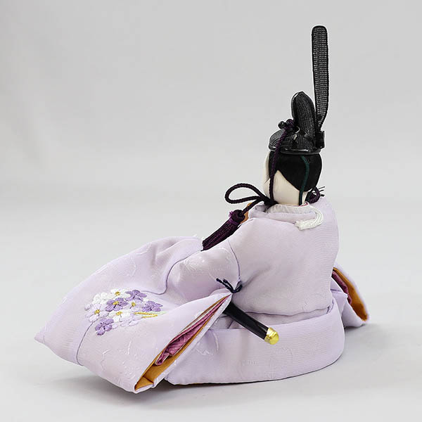 柴田家千代　 雛人形　柴田家千代作 葵 刺繍リボンに梅 薄紫/ピンク 柳親王 裾短衣裳着 アートフラワー 白木 木目 飾り台 屏風　詳細画像