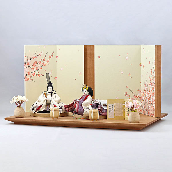 柴田家千代　 雛人形　柴田家千代作 葵 算崩地紋 刺繍桜ちらし 白紫 柳親王 裾長衣装着 艶消し木製飾り台 LED照明付き屏風　詳細画像