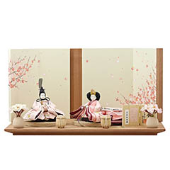 柴田家千代作 葵 流水桜刺繍 ピンク 柳親王 裾長衣裳着 艶消し木製飾り台 LED照明付き屏風