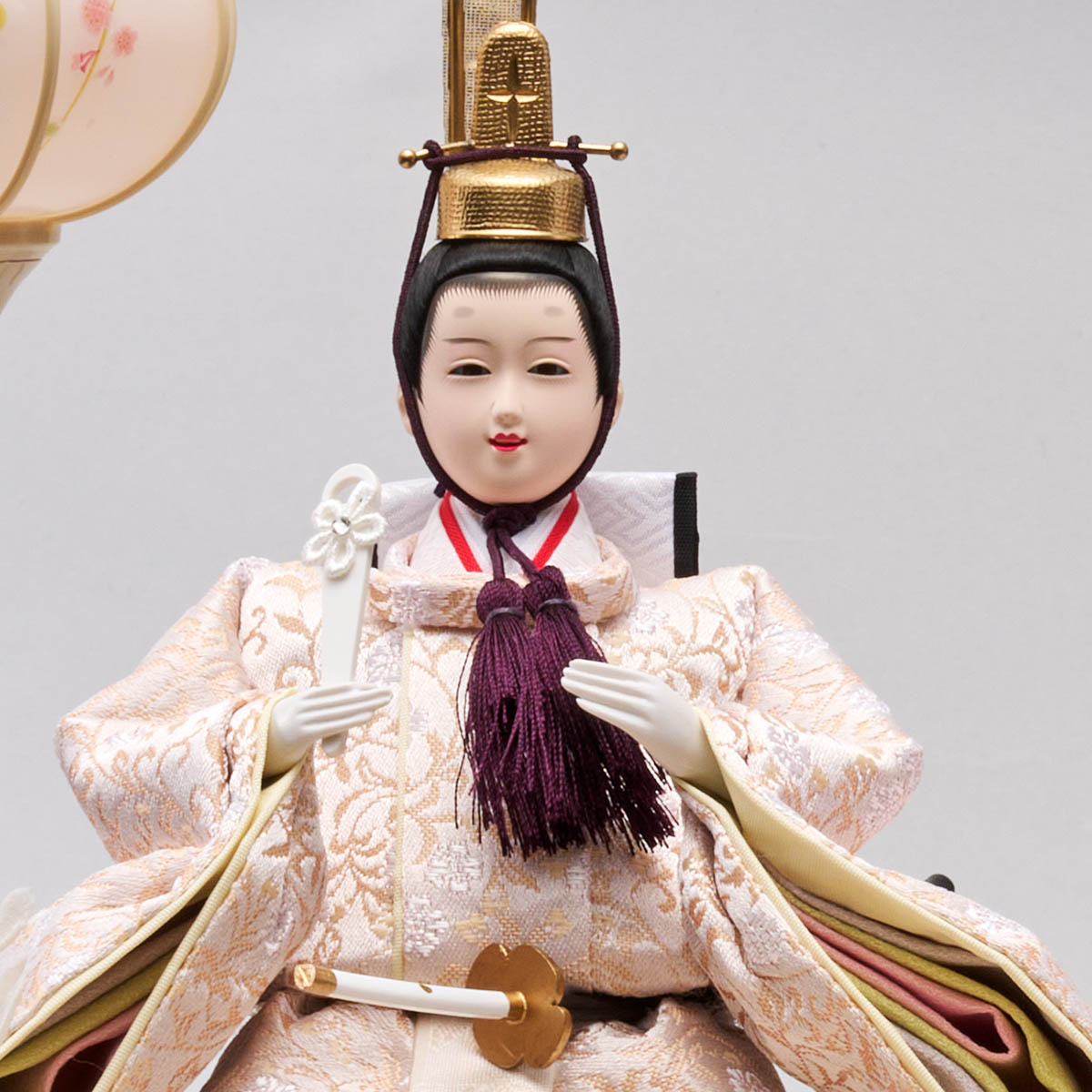 雛人形 藤翁 つむぎ 小三五親王飾り クリーム R型 白に紫ボカシ 飾花付 アクリルケース 詳細画像 藤翁 雛人形 つむぎ 小三五親王飾り クリーム R型 白に紫ボカシ 飾花付 アクリルケース 詳細画像