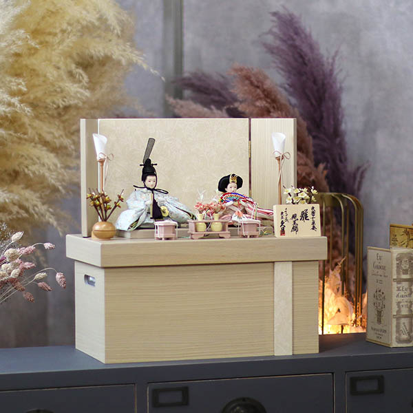 雛人形 久月 久月 衣裳着 白木 木目 収納飾り 詳細画像 久月 雛人形 久月 衣裳着 白木 木目 収納飾り 詳細画像