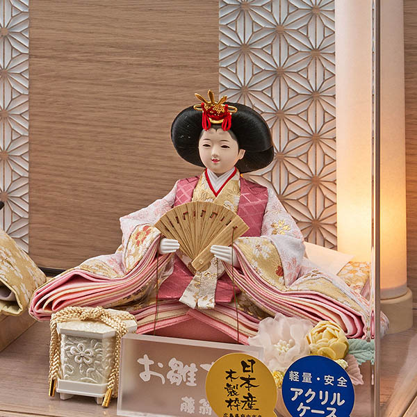 雛人形 藤翁 みづき 小三五親王飾り 薄茶 木目 栓 飾り格子 アクリルケース 詳細画像 藤翁 雛人形 みづき 小三五親王飾り 薄茶 木目 栓 飾り格子 アクリルケース 詳細画像