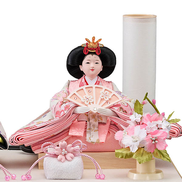 雛人形 藤翁 ひなた 豆親王飾り 白 白木 木目 丸型 かぶせ型 ACケース 飾花バック アクリルケース 詳細画像 藤翁 雛人形 ひなた 豆親王飾り 白 白木 木目 丸型 かぶせ型 ACケース 飾花バック アクリルケース 詳細画像