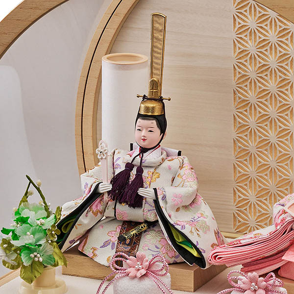 雛人形 藤翁 ひなた 豆親王飾り 白 白木 木目 丸型 かぶせ型 ACケース 飾花バック アクリルケース 詳細画像 藤翁 雛人形 ひなた 豆親王飾り 白 白木 木目 丸型 かぶせ型 ACケース 飾花バック アクリルケース 詳細画像
