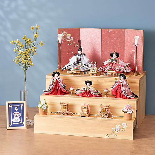 久月　 雛人形　銘木 檜 刺繍 衣裳着 芥子親王 柳官女 五人飾り 収納三段飾り 引き出し式収納箱　詳細画像