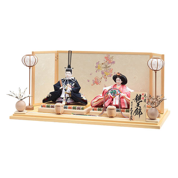 雛人形 久月 光園作 刺繍 衣裳着 芥子親王 平飾り リバーシブル屏風 久月監製 詳細画像 久月 雛人形 光園作 刺繍 衣裳着 芥子親王 平飾り リバーシブル屏風 久月監製 詳細画像