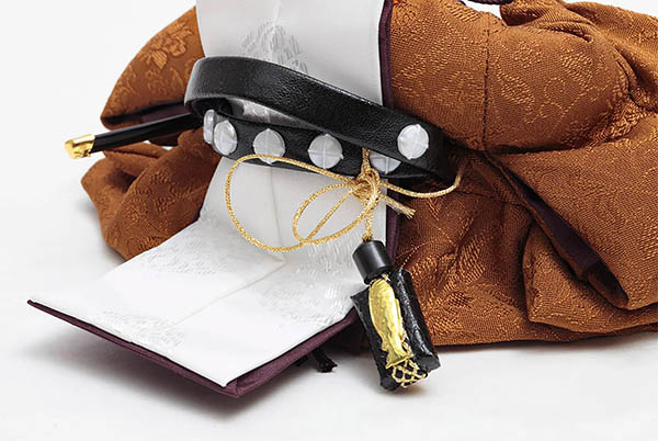 久月　 雛人形　銘木 花梨 正絹 衣裳着 小芥子親王 収納親王飾り　詳細画像