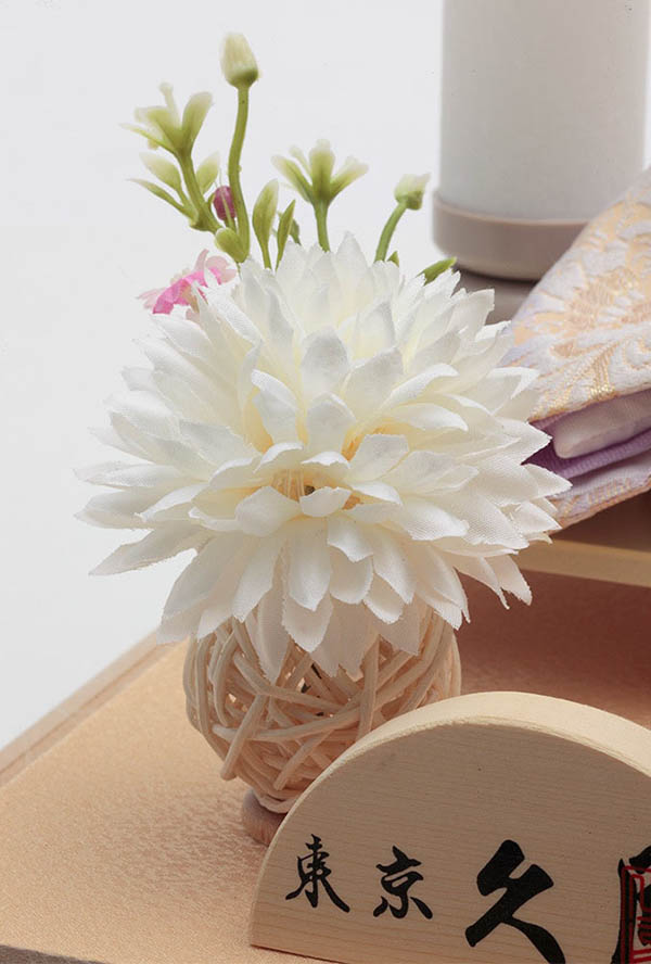 久月　 雛人形　衣裳着 ケース入り 親王飾り 芥子親王 つまみ細工 花飾り アクリルケース　詳細画像