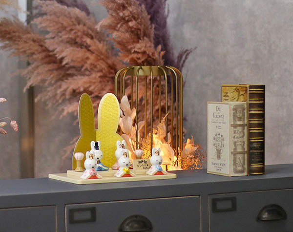 吉徳　 雛人形　miffy  ミッフィー 磁器 ひな人形 うさこ 親王 官女 五人飾り　詳細画像