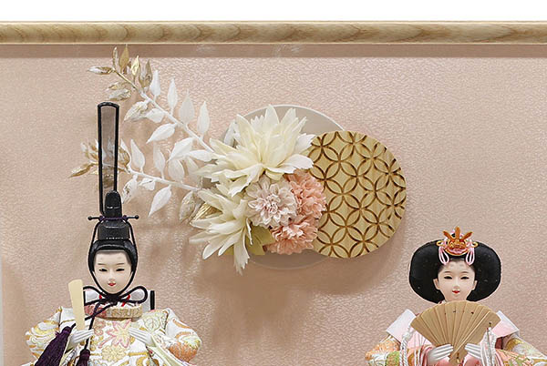 吉徳　 雛人形　白木 木目 花飾り アクリルケース入り 親王飾り　詳細画像