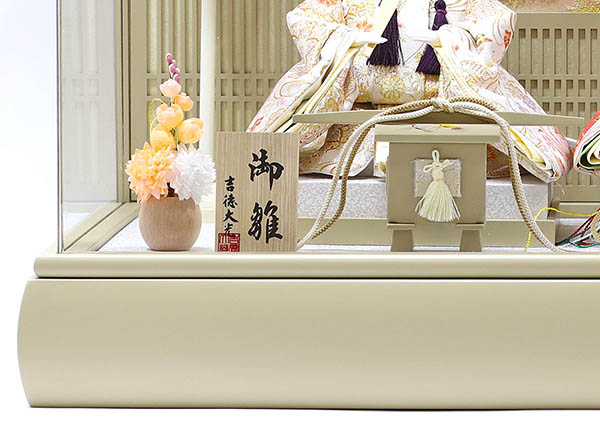 吉徳　 雛人形　モカ塗り アクリルケース入り 小三五 親王飾り　詳細画像
