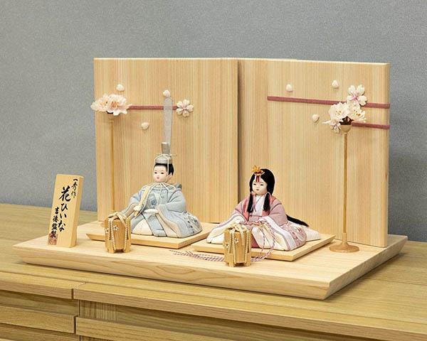 雛人形 吉徳 一秀作 木目込親王飾り 花ひいな 詳細画像 吉徳 雛人形 一秀作 木目込親王飾り 花ひいな 詳細画像
