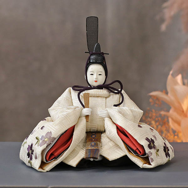 柴田家千代　 雛人形　柴田家千代作 葵 算崩地紋 刺繍桜ちらし 白紫 柳親王 裾長衣装着 円形 丸型 LED照明付き 満月繭屏風 桜 突板 楕円形飾り台 平飾り　詳細画像