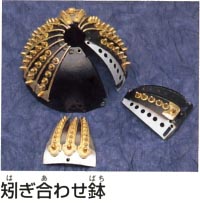 久月作　麒麟児之兜18号　正絹朱糸縅　麒麟児屏風飾り　利光監製　Qプレ収納