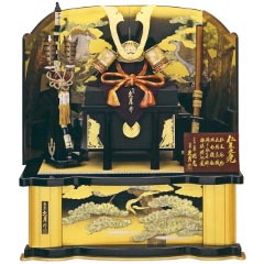 五月人形: 久月作　仁王之兜　正絹赤糸縅18号　新松鷹塗屏風飾り　利光監製