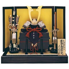 早乙女幸隆作　1/2本仕立　鎌倉時代　正絹赤絲縅大鍬形兜　久月監製　桐箱付