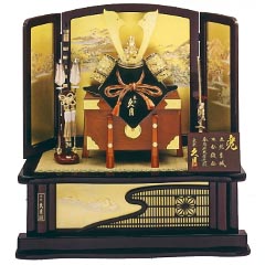 五月人形: 久月　正絹色々縅20号兜　寿山枠屏風飾り