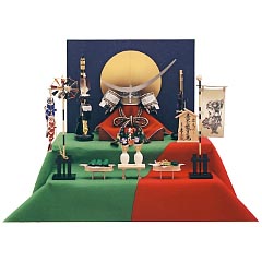 五月人形: 中村宗光作　正絹糸縅15号兜　リバーシブル毛せん二段飾り　久月監製