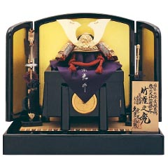 中村宗光作　伝源義経奉納　正絹赤糸縅7号竹雀之兜　久月監製