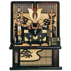 久月　正絹茜糸沢瀉縅15号兜　松鷹格子屏風飾り