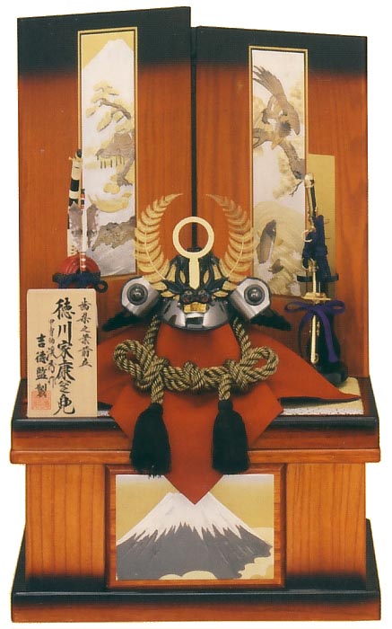 兜8号収納飾り